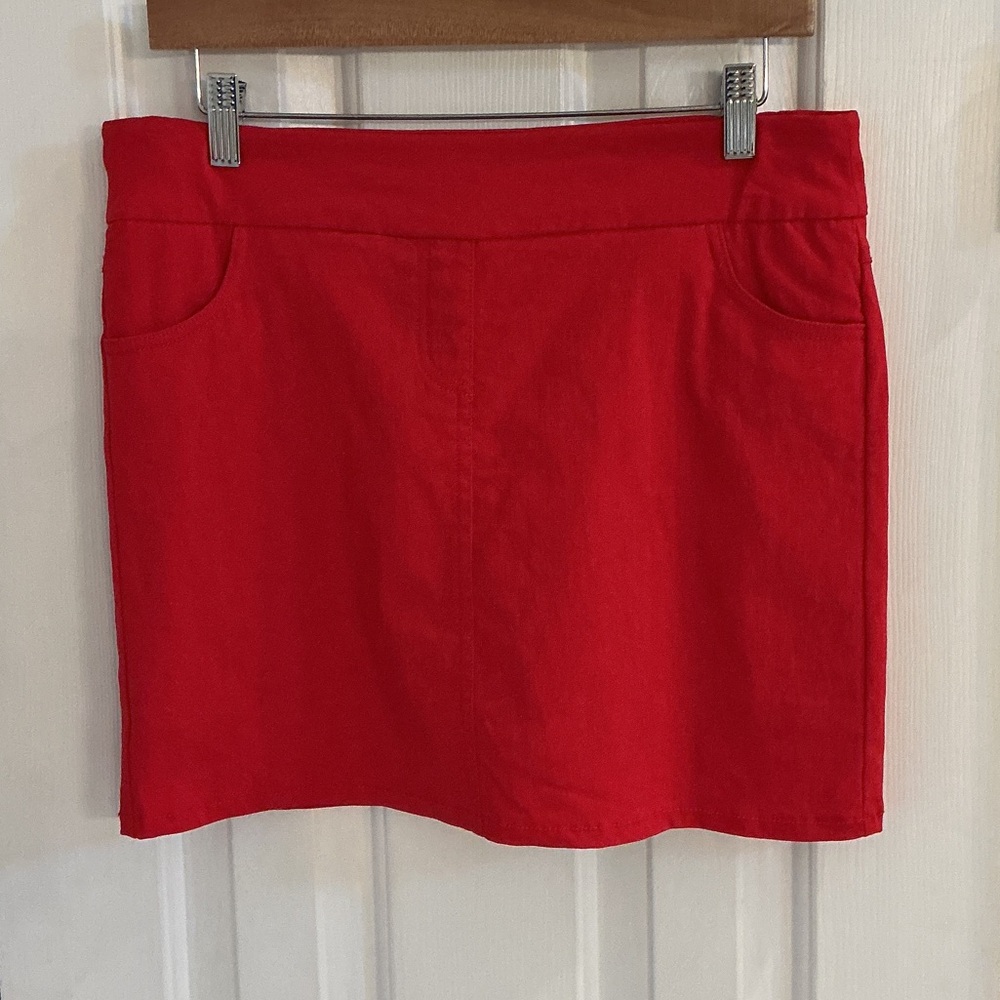 Attyre New York Red Skort